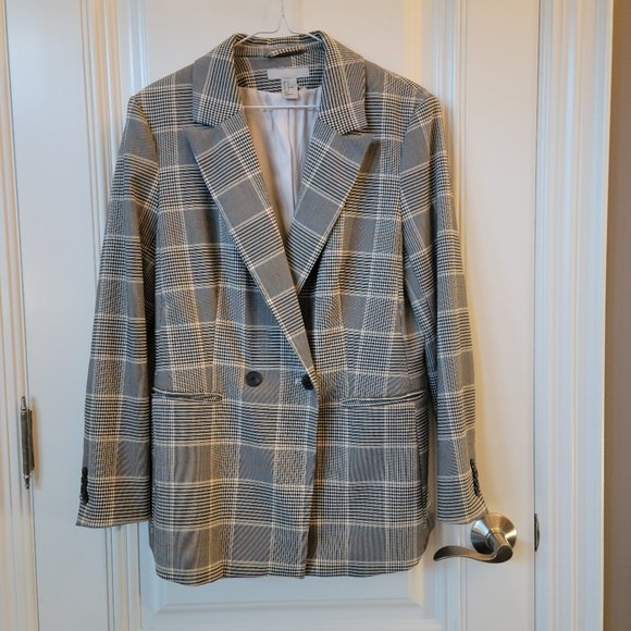 H & M - Picture 1 of 15